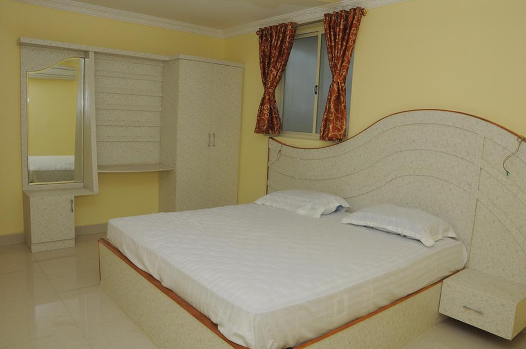 Hariharan Residency Chennai Exterior photo